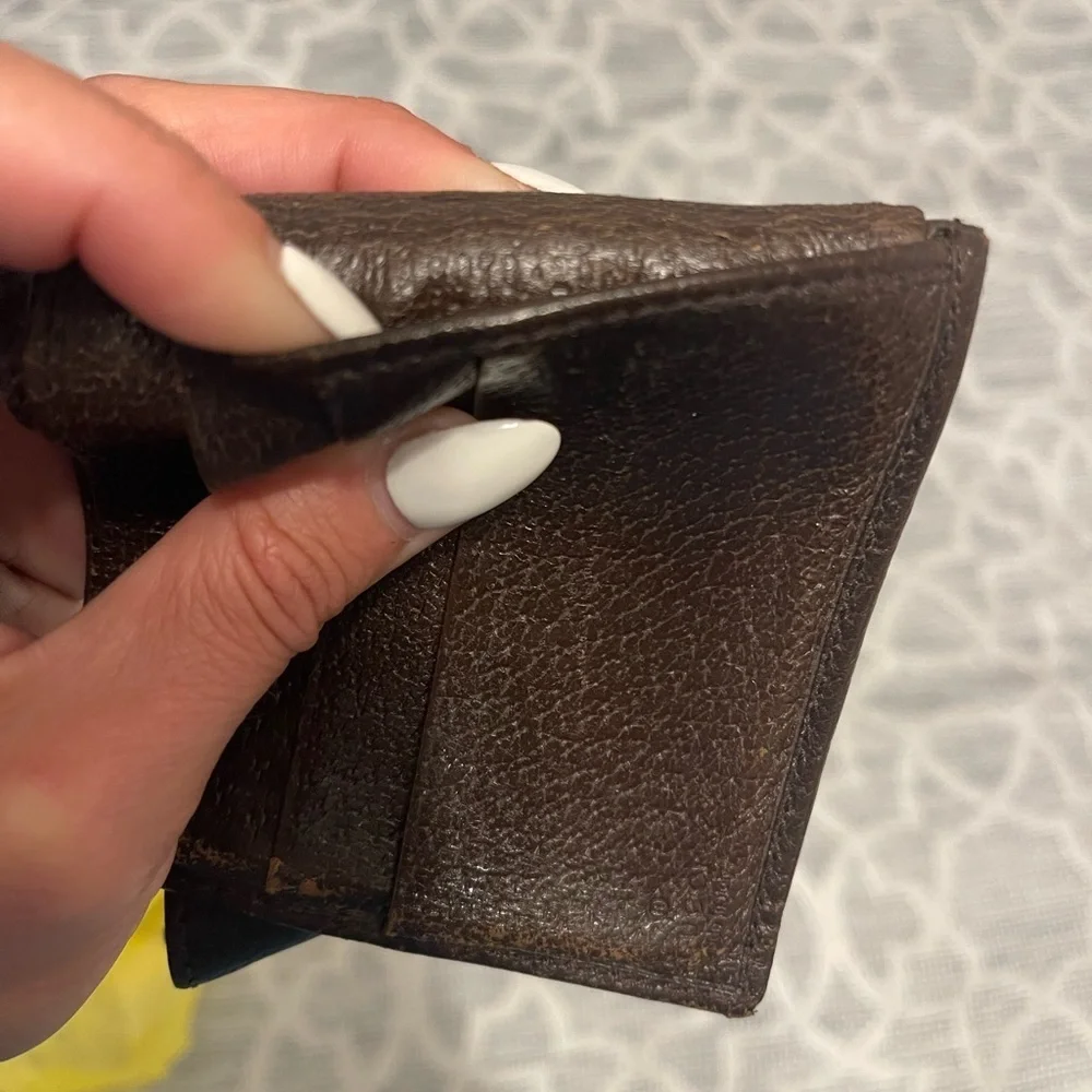 Authentic Gucci GG Stripe Bi-Fold Wallet